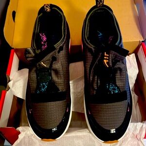 Nike Women Size 8.5 Sneakers Air Max Shoes Green No Tie Dia Cargo Khaki NIB